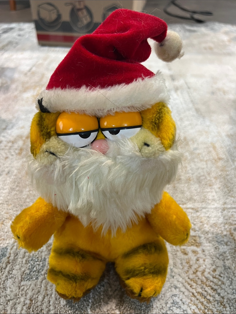 Garfield Plush Toy with Santa Hat - Yellow Holiday Stuffed Animal 1981 z29